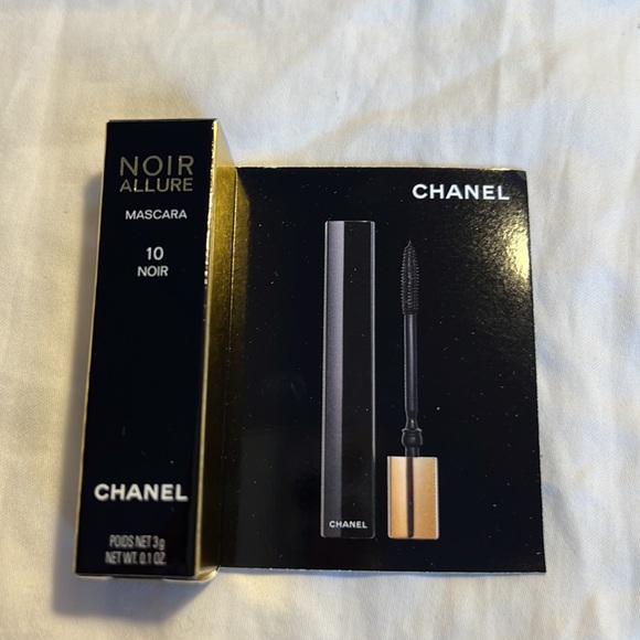 SALE!!! Chanel Set - Mascara, Lip Color & Body Cream in a Pouch - Picture 5 of 11